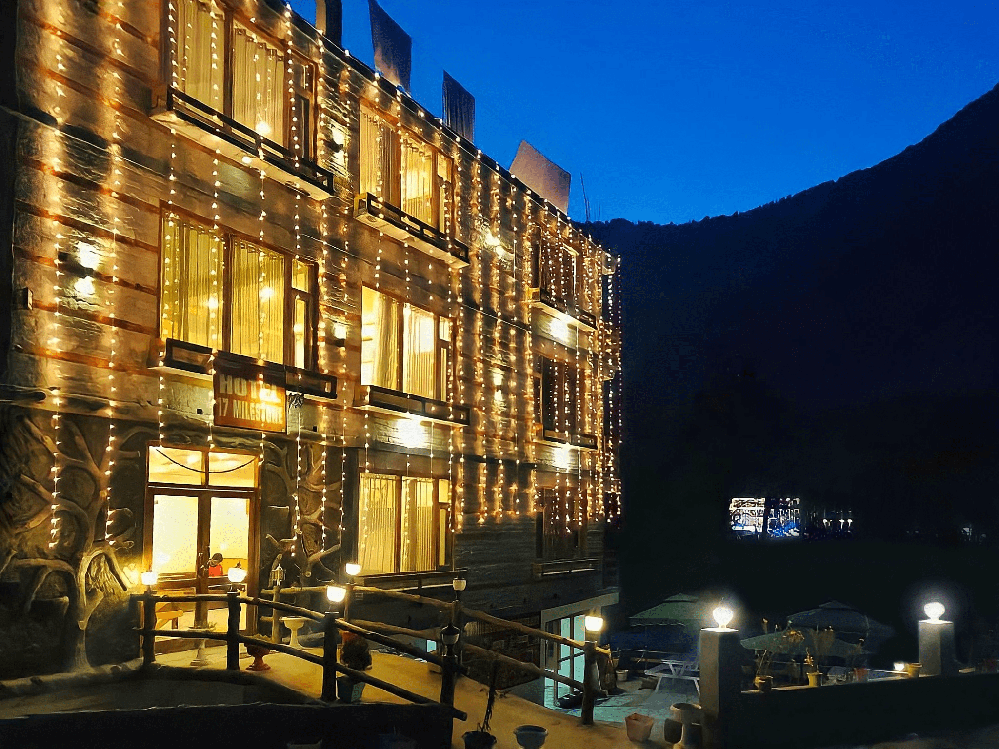 HOLIDAY PLANNERS Tours & Travels