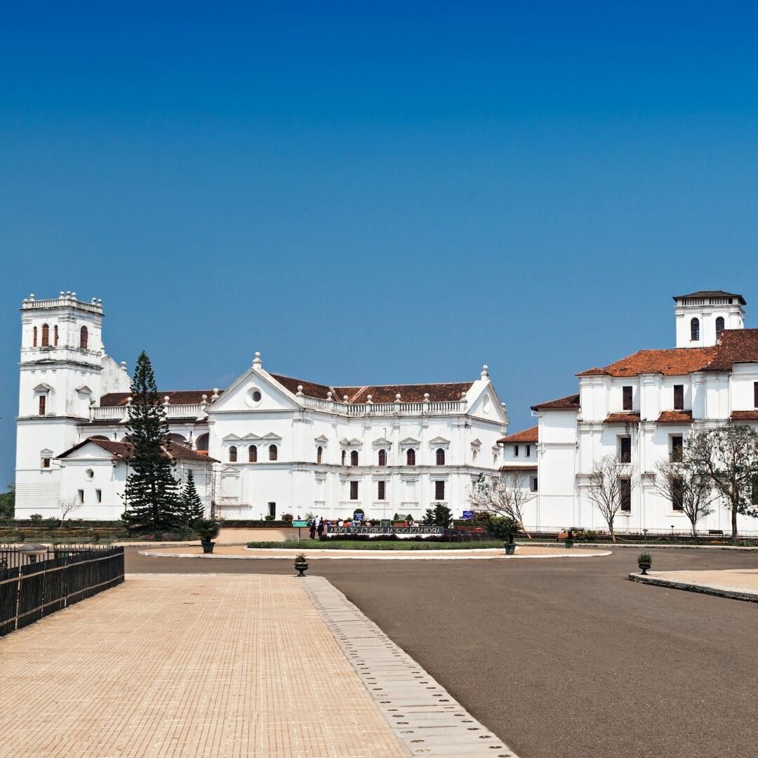 HOLIDAY PLANNERS Tours & Travels